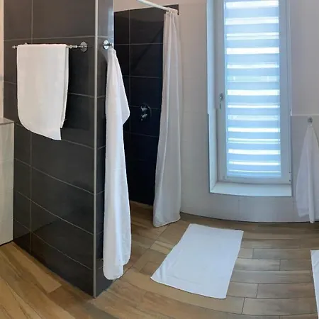 Apartman 2-zimmer-wohnung Bei Nuernberg Mit S-bahn-anschluss *